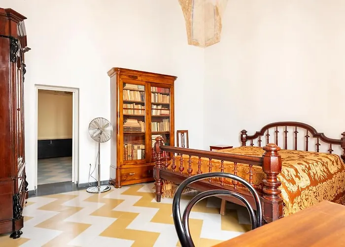 Casa Dell'arciprete Dimora Storica * מסניה